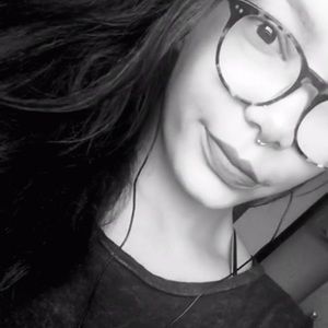 Meet your Posher, Sabrina